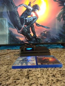 PlayStation 4 Tomb Raider Bundle 