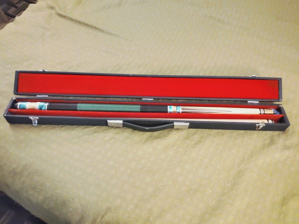 BEAUTIFUL POOL STICK