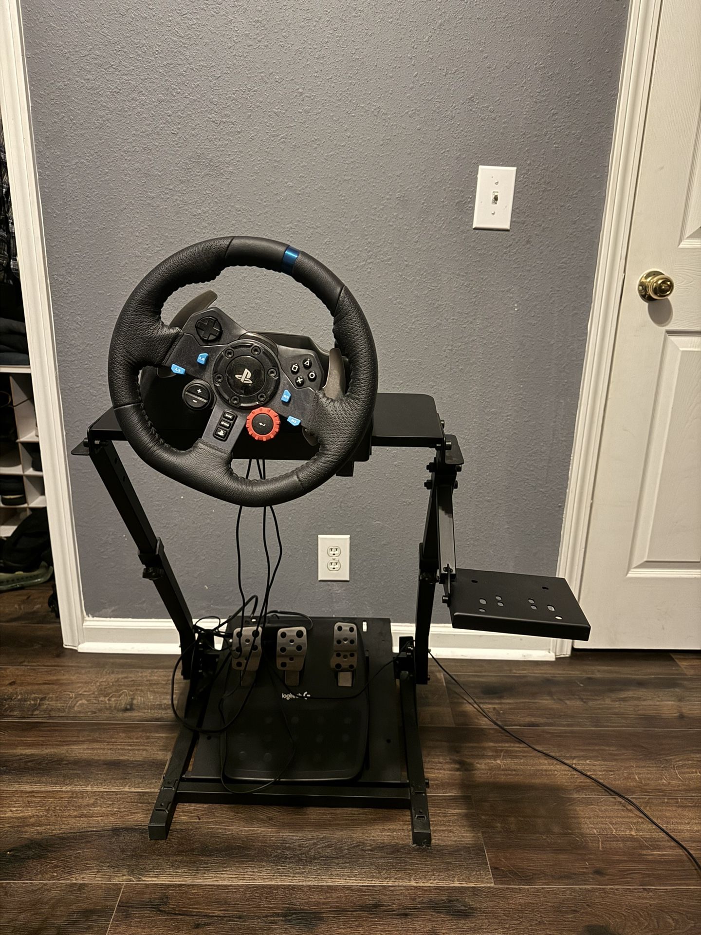 Logitech G29 Steering Wheel And Pedals With Stand