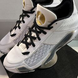 NIKE JORDAN 38 LOW “WHITE METALLIC GOLD BLACK”