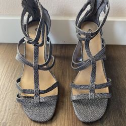 Metropolitan View Women's Strappy Heeled Glittery Gladiator Sandals Size 8M - Like New - Never Used