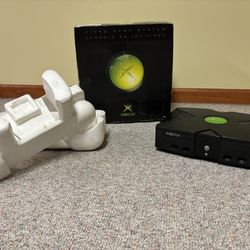 Original Xbox Console with Box – For Parts or Collector’s Item