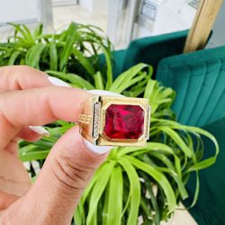 14k Red Stone Ring 