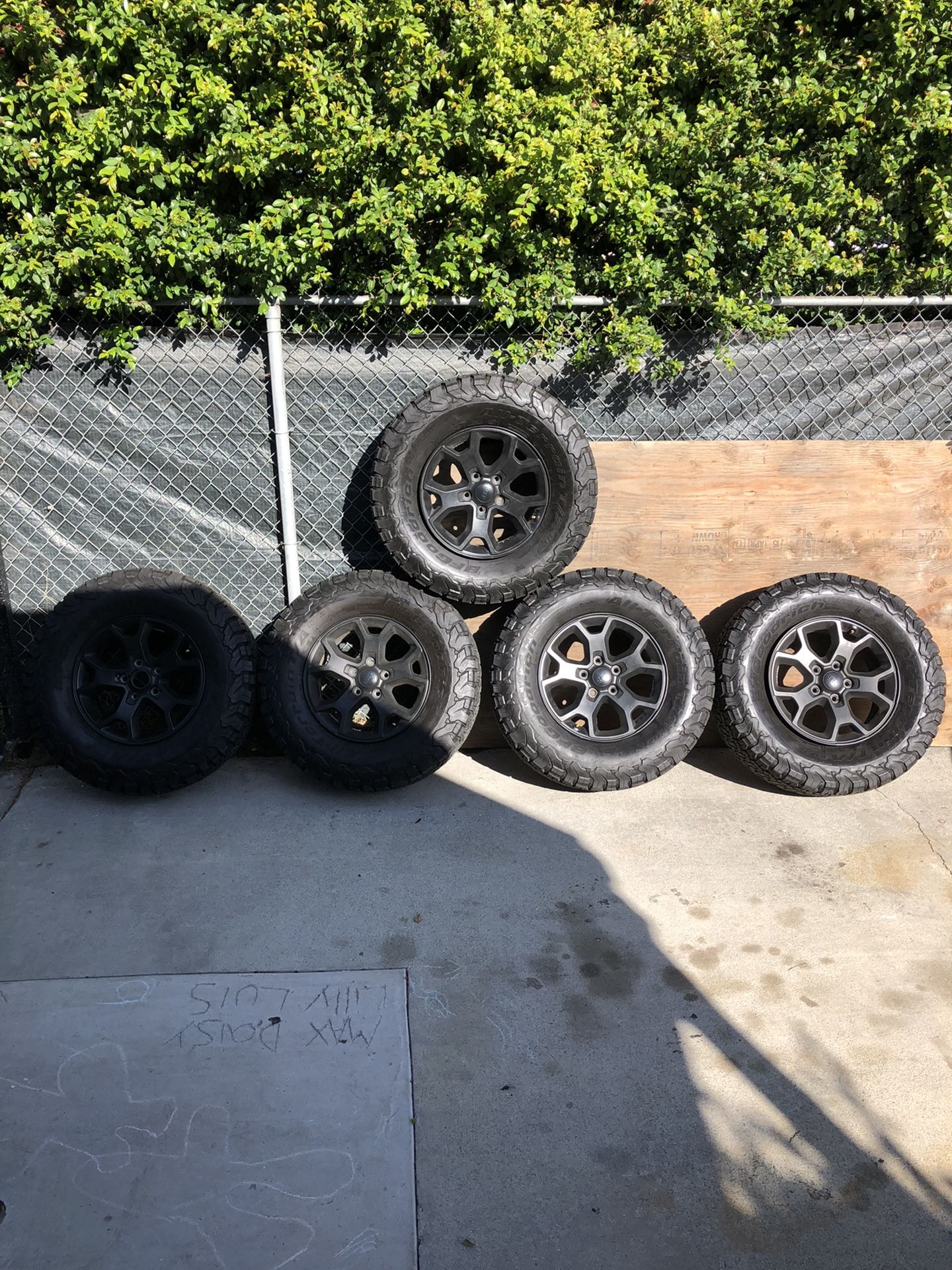 Tires and rims for 18 Jeep JL