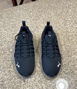 Puma women’s shoes size 9 no box