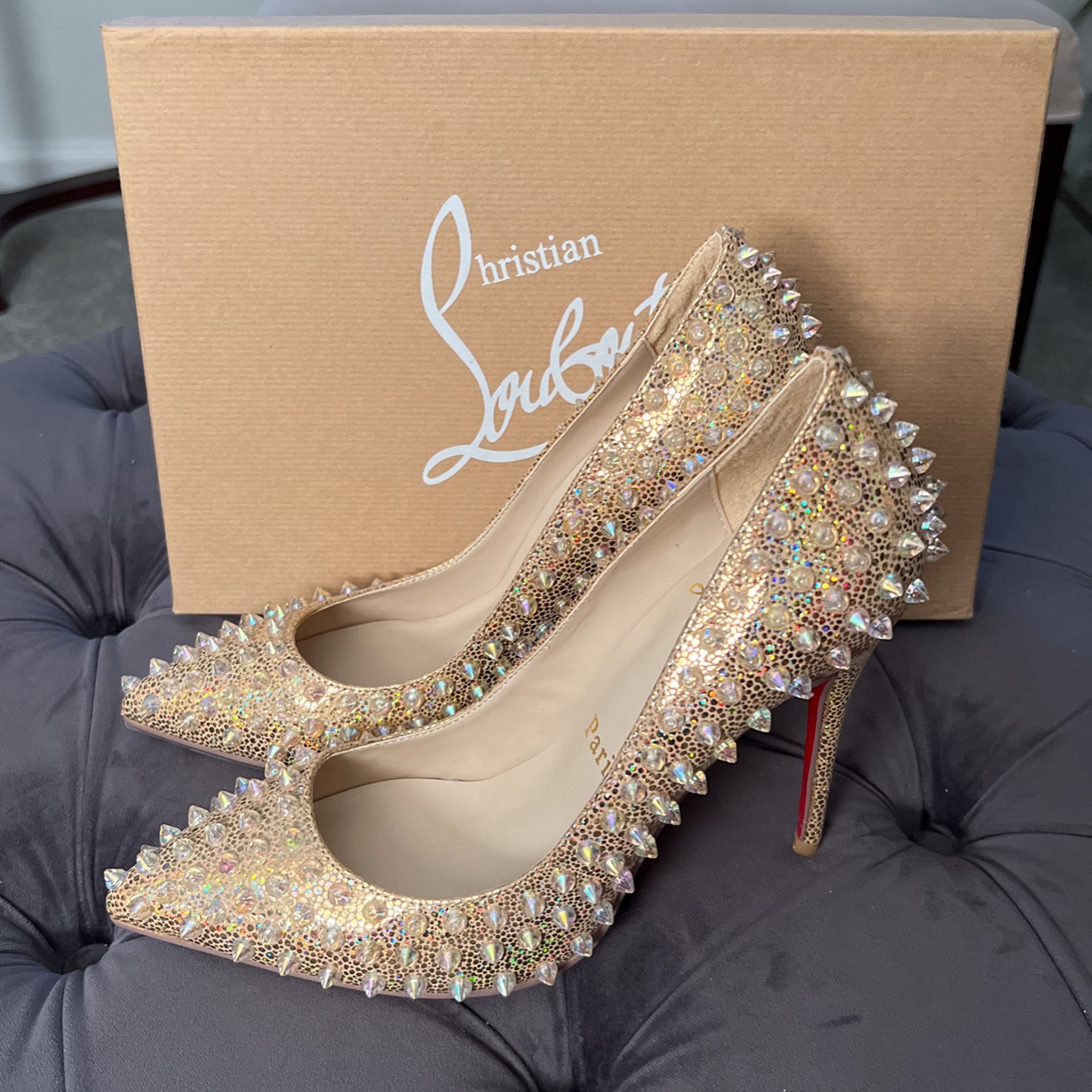 Women’s Louboutin Gold Spikes Tip Toe Heels