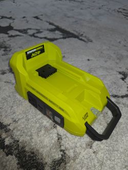RYOBI RYi300BG 300-Watt Powered Inverter for 40-Volt Battery