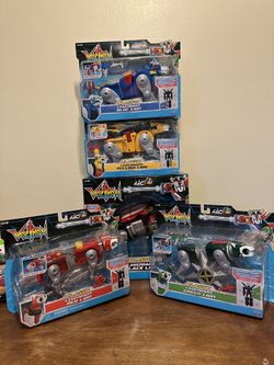 VOLTRON 40th Anniversary Figure