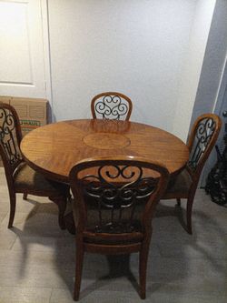 Large oak wood 5 piece dining room set