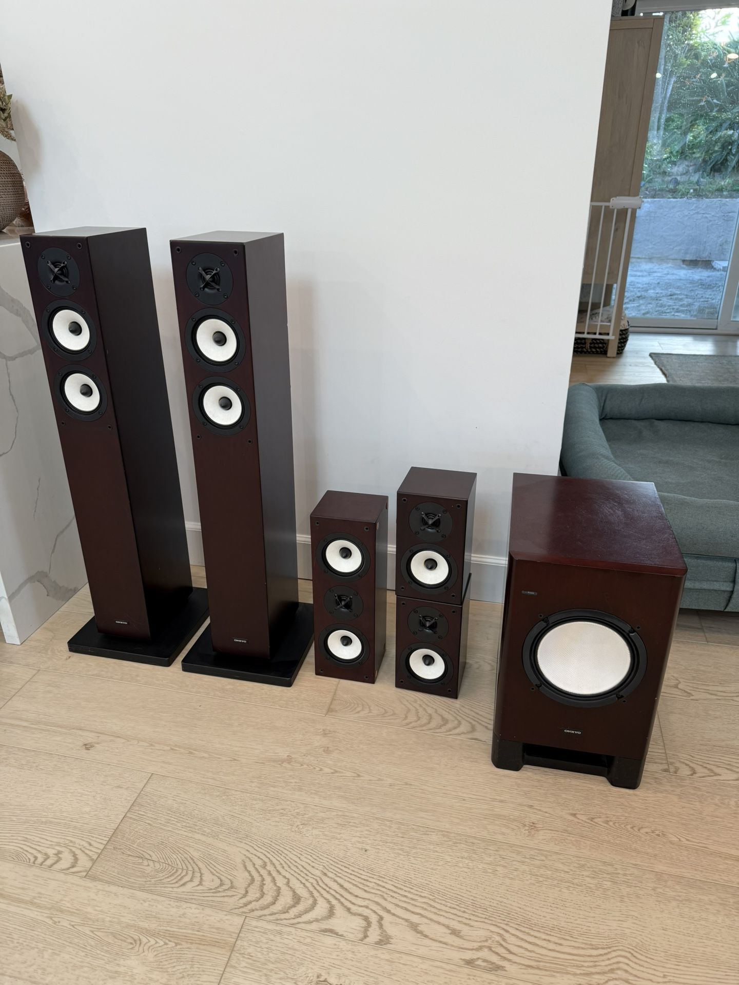 Onkyo 5.1 Surround Speaker Set