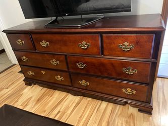 Bedroom dresser