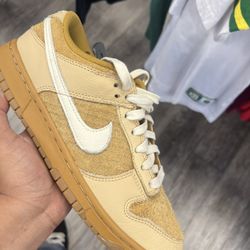 Nike Dunks 