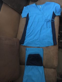 Maternity scrubs