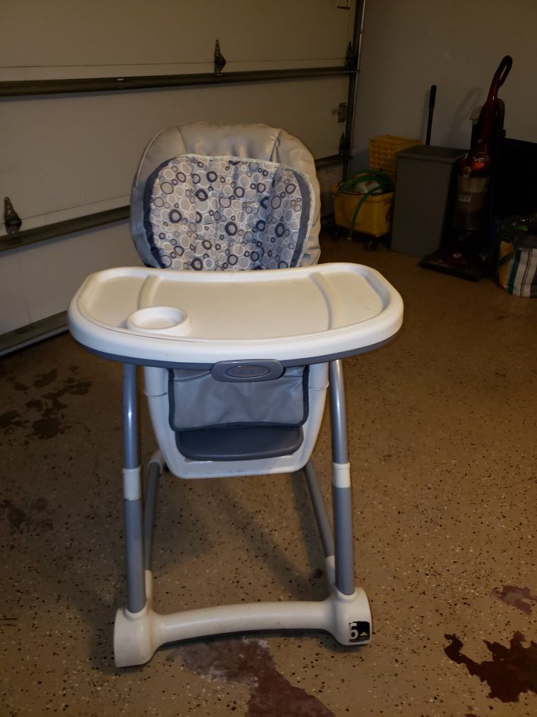 Graco High Chair / booster seat.