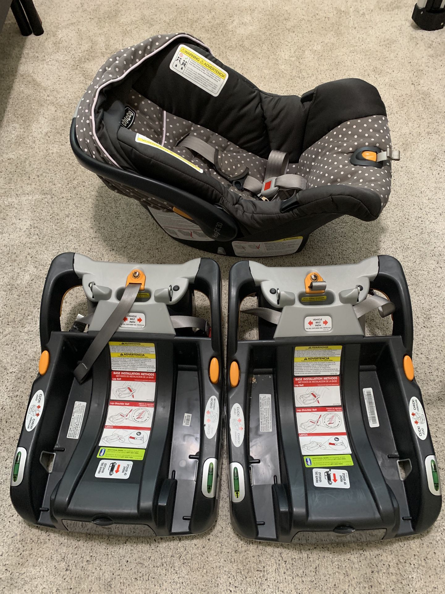 chicco keyfit 30 Infant Car seat With Two Bases And Stroller Frame