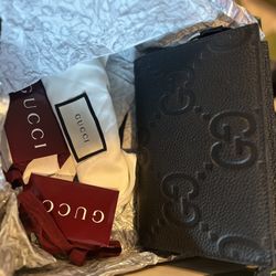 Authentic Gucci Black Jumbo GG Crossbody, NWT