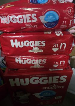 Newborn HUGGIES SNUGGLES DIAPERS