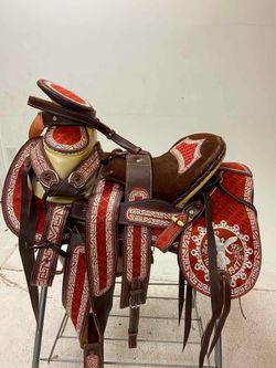 Montura charra bordada