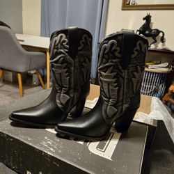 Women’s Boots