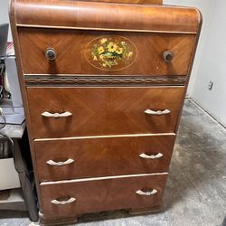 Antique 1900S Dresser Set With Mirror