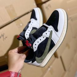 Jordan 1 Low Travis Scott Olive 181