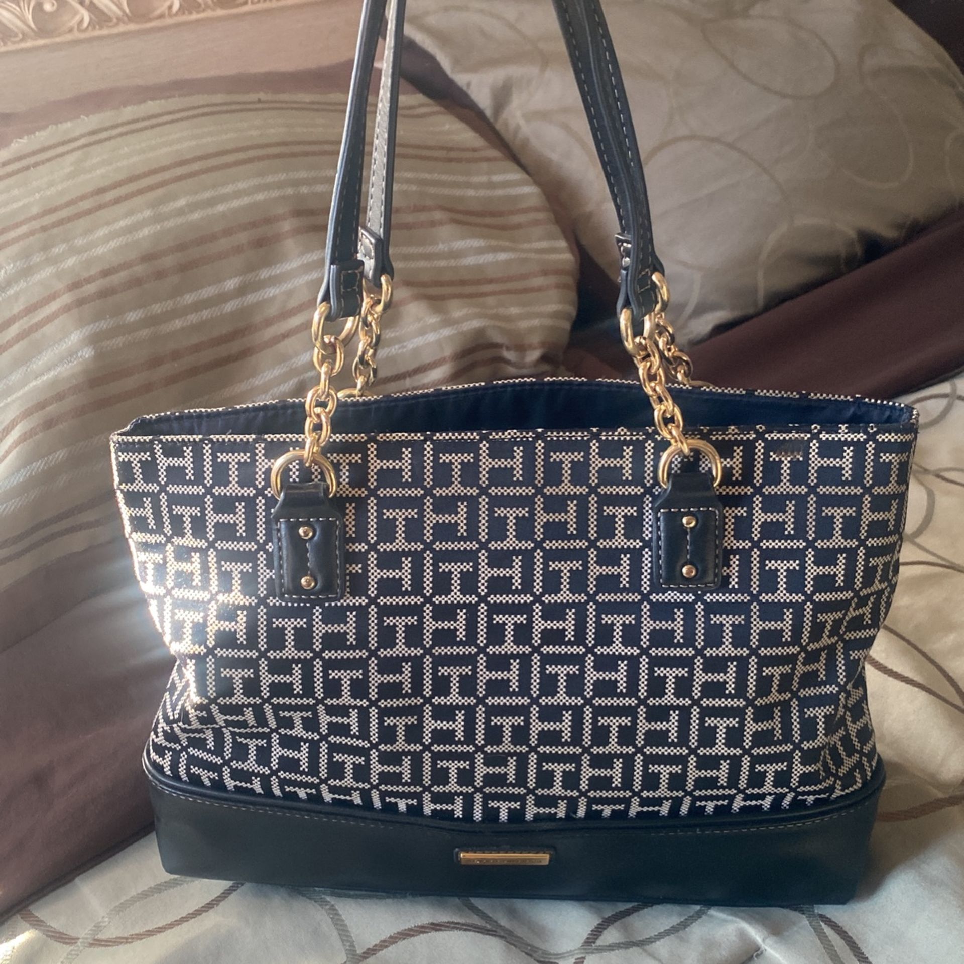 Tommy Hilfiger handbag