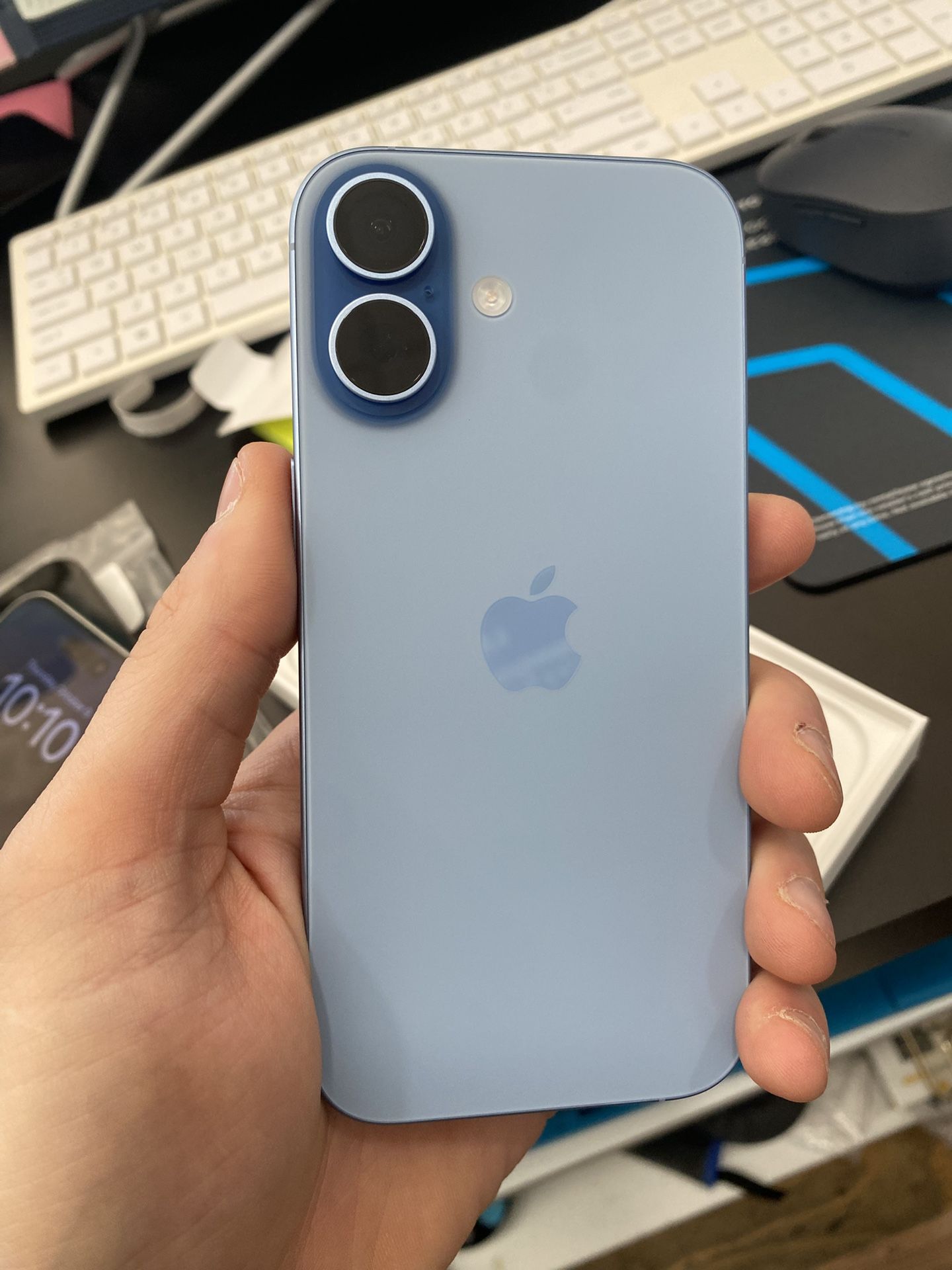 New Unlocked iPhone 17 256GB Mist Blue