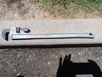 Milwaukee 18” Aluminum Pipe Wrench 48-22-7218 Heavy Duty