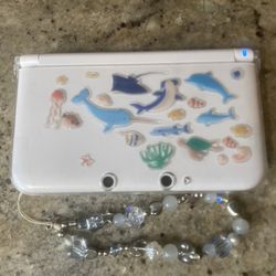 3DS XL Modded Console with SD Card and 3ds/Ds Games With Charger
