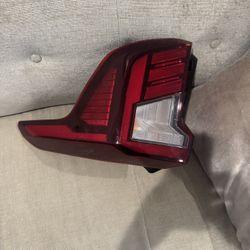 Lights Driver And Passenger  Kia Seltos 2024