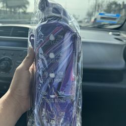 HydroMATE 32 oz Water Bottle with Time Markings and Carrying Sleeve 1 Liter 