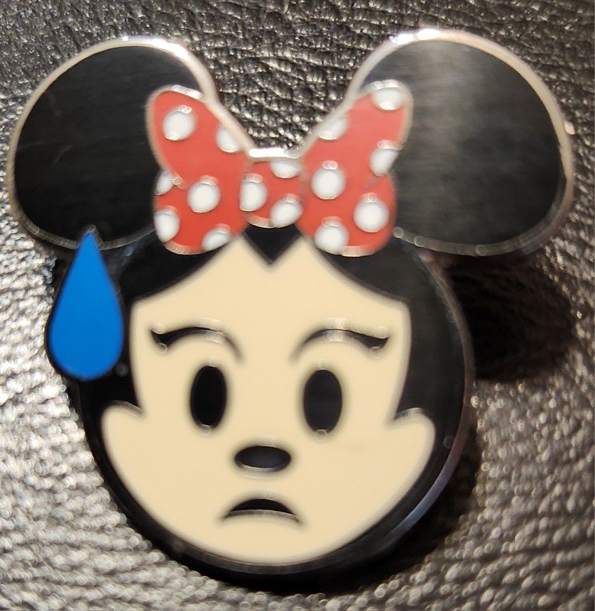 Disney Trading Pin Minnie Mouse Expressions Series Released 2012, Nervous Enoji, Mint Condition minus missing back, which can be replaced