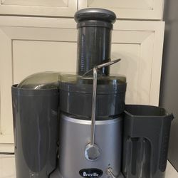 Breville Juicer