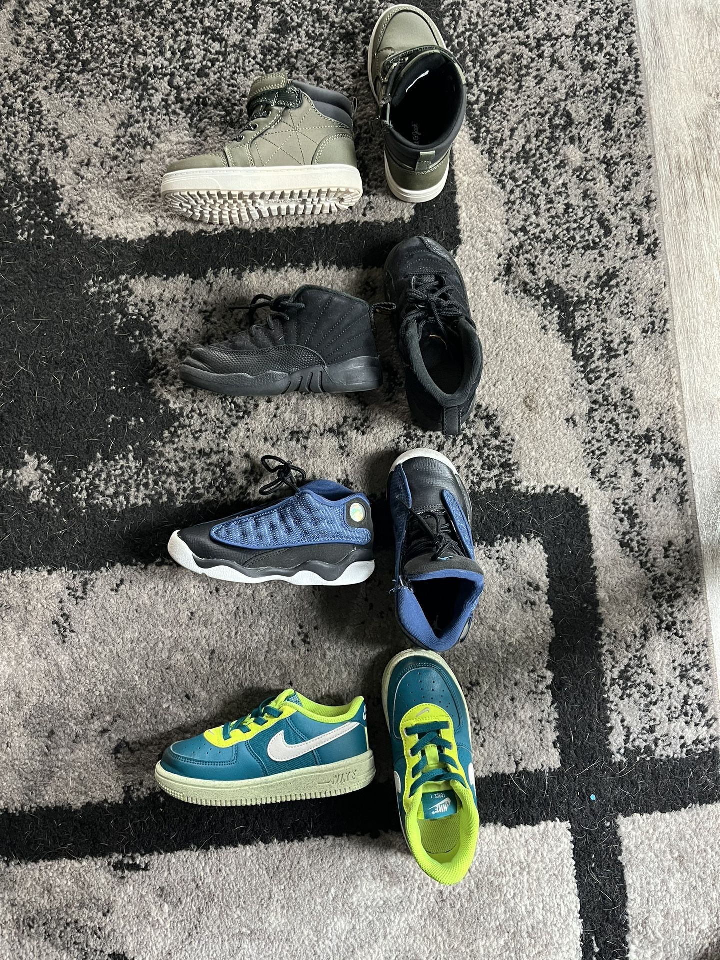 Multiple Toddler Shoes Size 9 - Barely Or Never Worn