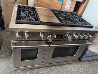 48” Wolf Range Six Burner With Griddle