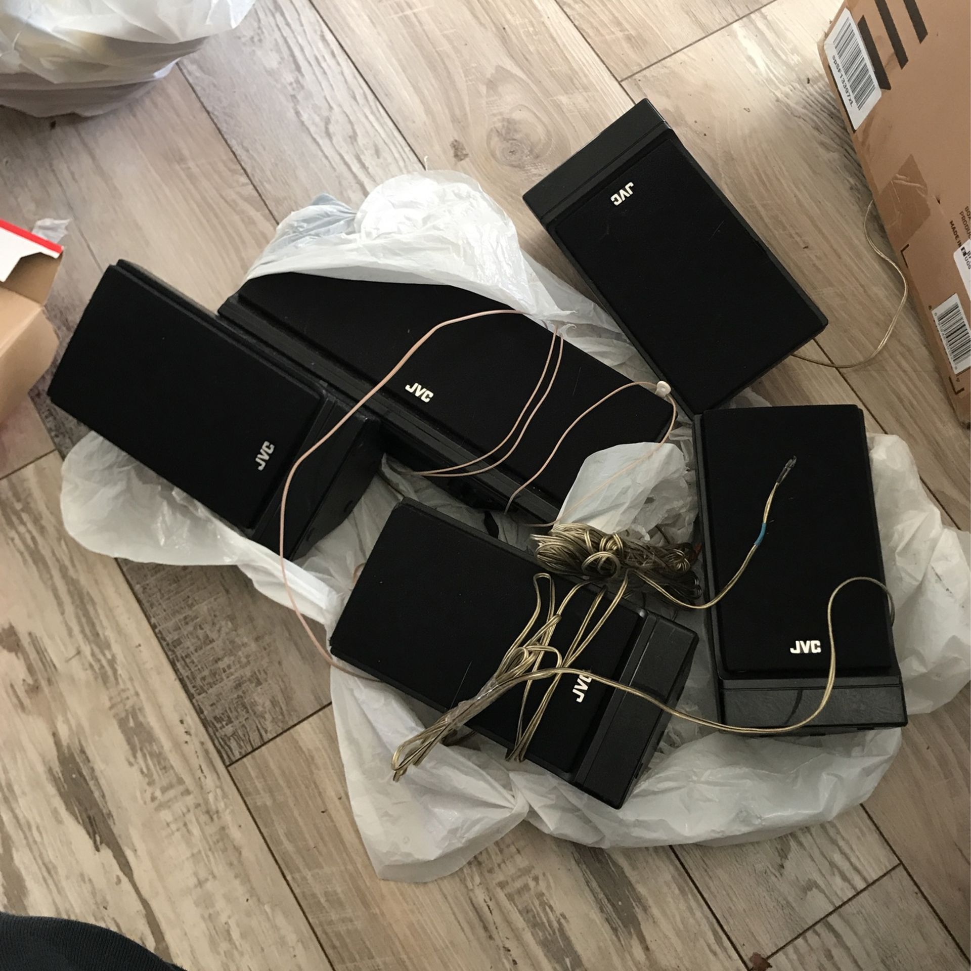 JVC 5 Speaker Set