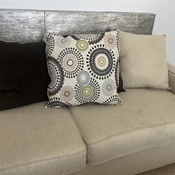 Living Room Couch And 2 Accent Chairs 