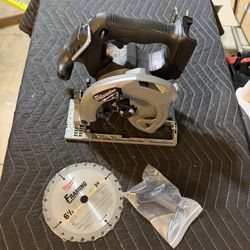 Milwaukee M18 FUEL 18V Lithium-Ion Brushless Cordless 6-1/2 in. Circular Saw (Tool-Only)