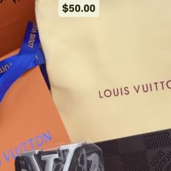 MENS BLACK WITH SILVER BUCKLE BELT, Monogram Checkered, Leather Belt With Box, Bag And Dust bags 