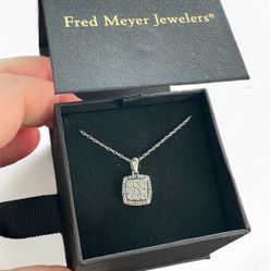 925 Silver Pendant With Diamonds 
