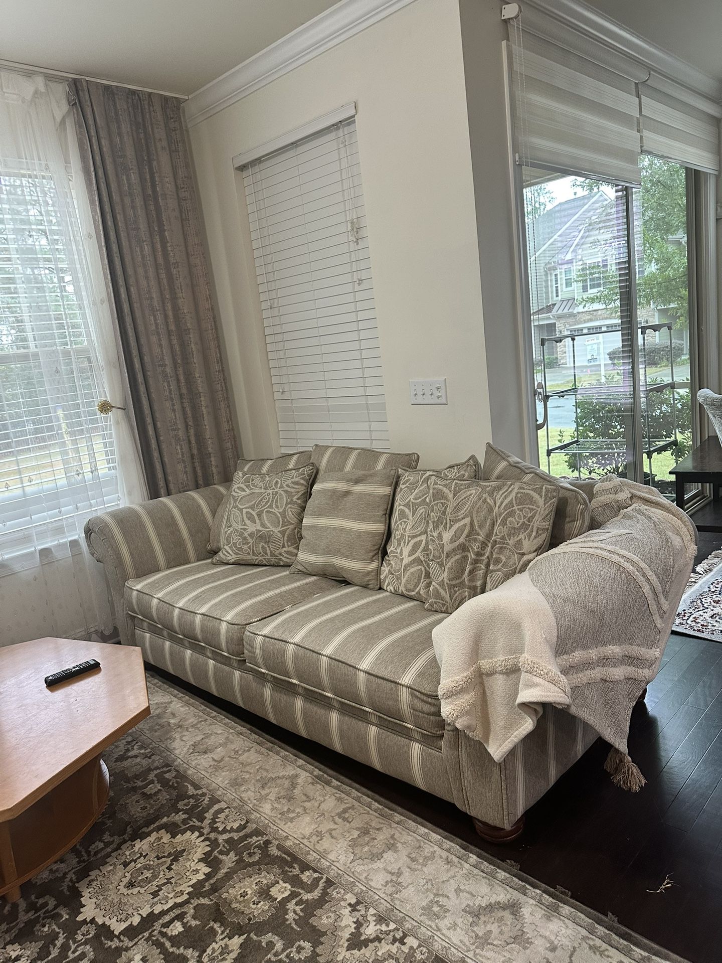 Large Deep Size Of Couch With Pillows 