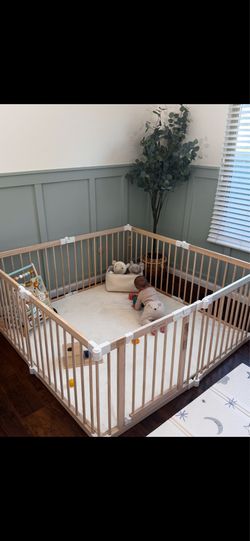 Conkka Wooden Playpen