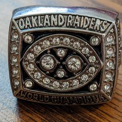 Oakland Raiders Championship Ring 