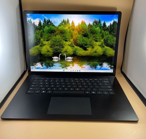 Surface Laptop 3 TOUCHSCREEN i7-1065G7 16GB RAM 256GB SSD Intel Iris Plus Graphics Video/Photo Editing!!!