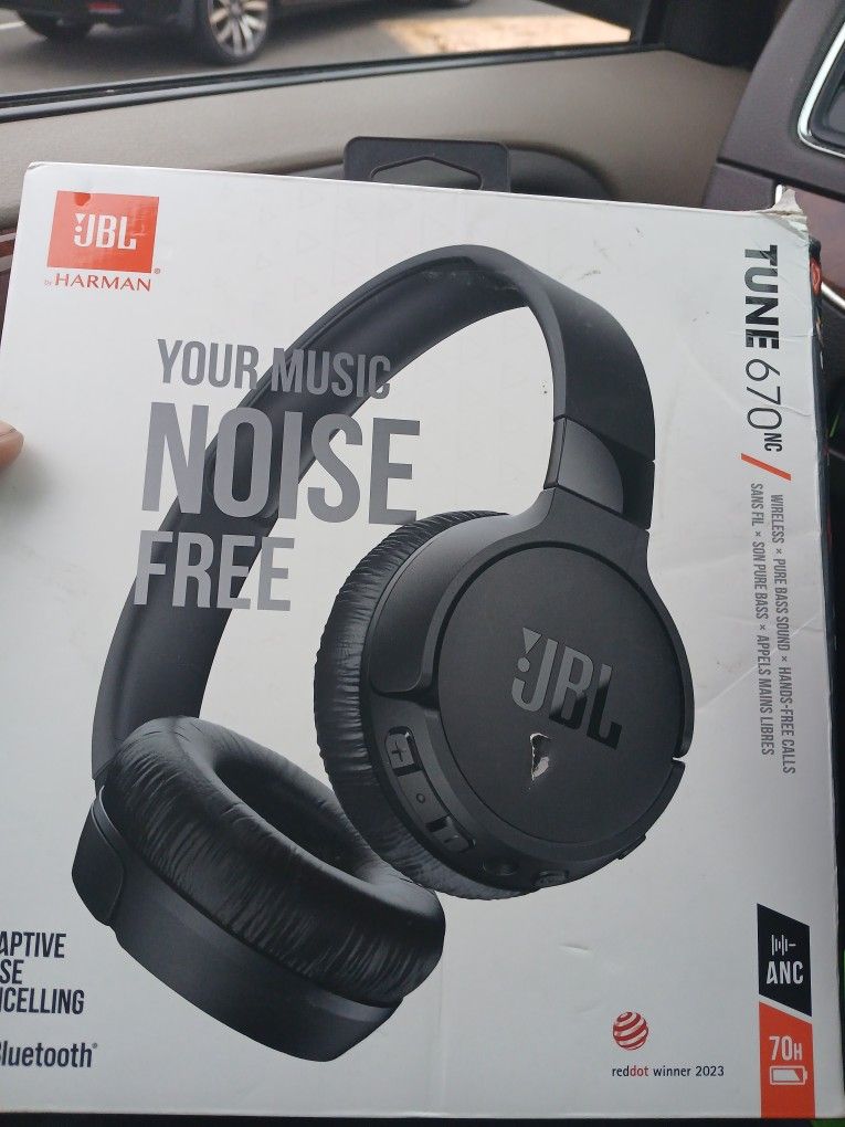 JBL 670NC - Wireless On-Ear Headphones with Adaptive Noise Cancelling with Smart Ambient, Up to 65H battery life with speed charge, Lightweight,