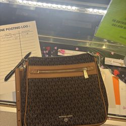 Michael Kors Jet Set Charm Large North/South crossbody bag