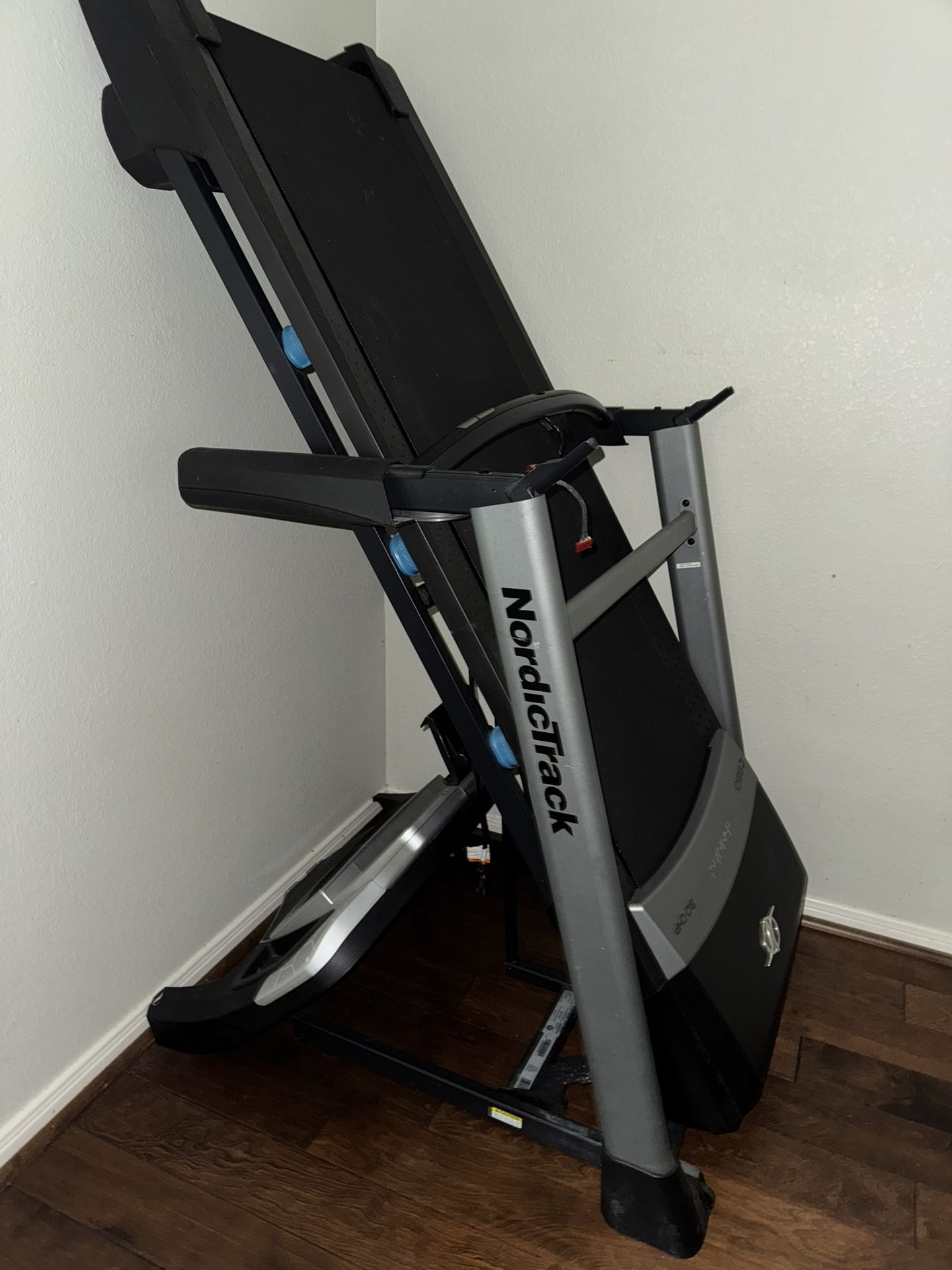 Nordic Track Commercial Treadmill
