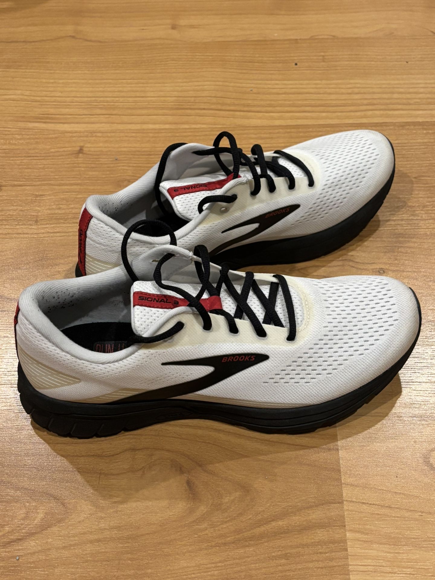 Brooks Signal 3 Shoes Men’s Size 10.5 New (no box)