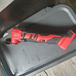 Milwaukee Multitool M18 