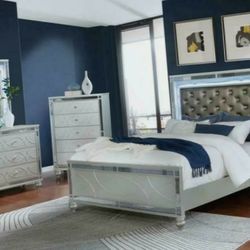New 4pc Queen Bed Set